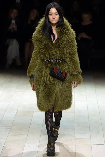 Look 125